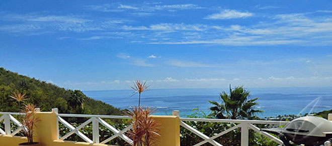 Private pool deck - perfect for a couple!